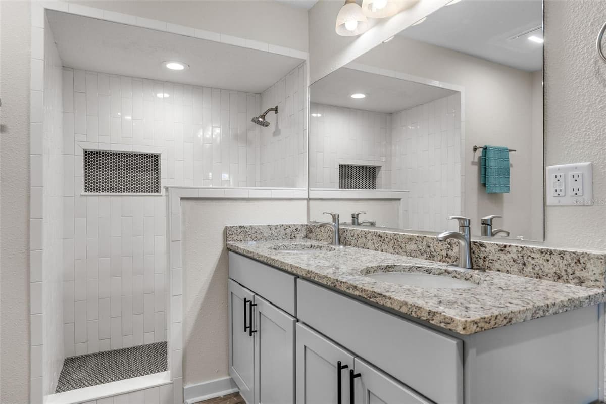 11568 BAYSHORE DRIVE — photo 23 of 46