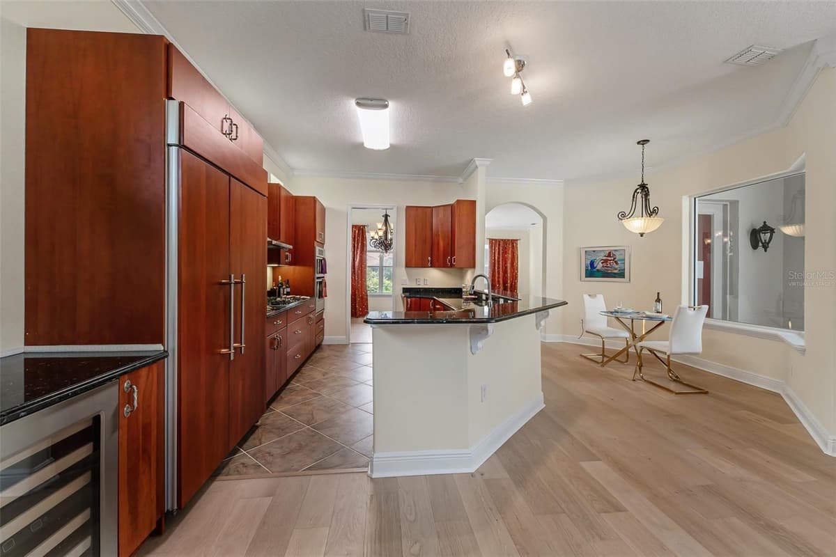 522 NEWHALL LANE — photo 6 of 20