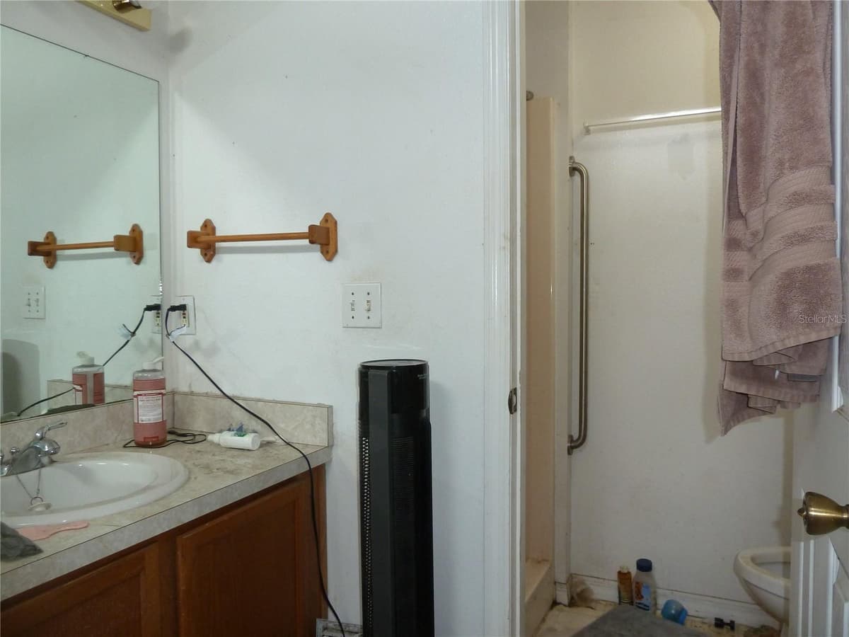 5 JUPITER AVENUE — photo 16 of 18