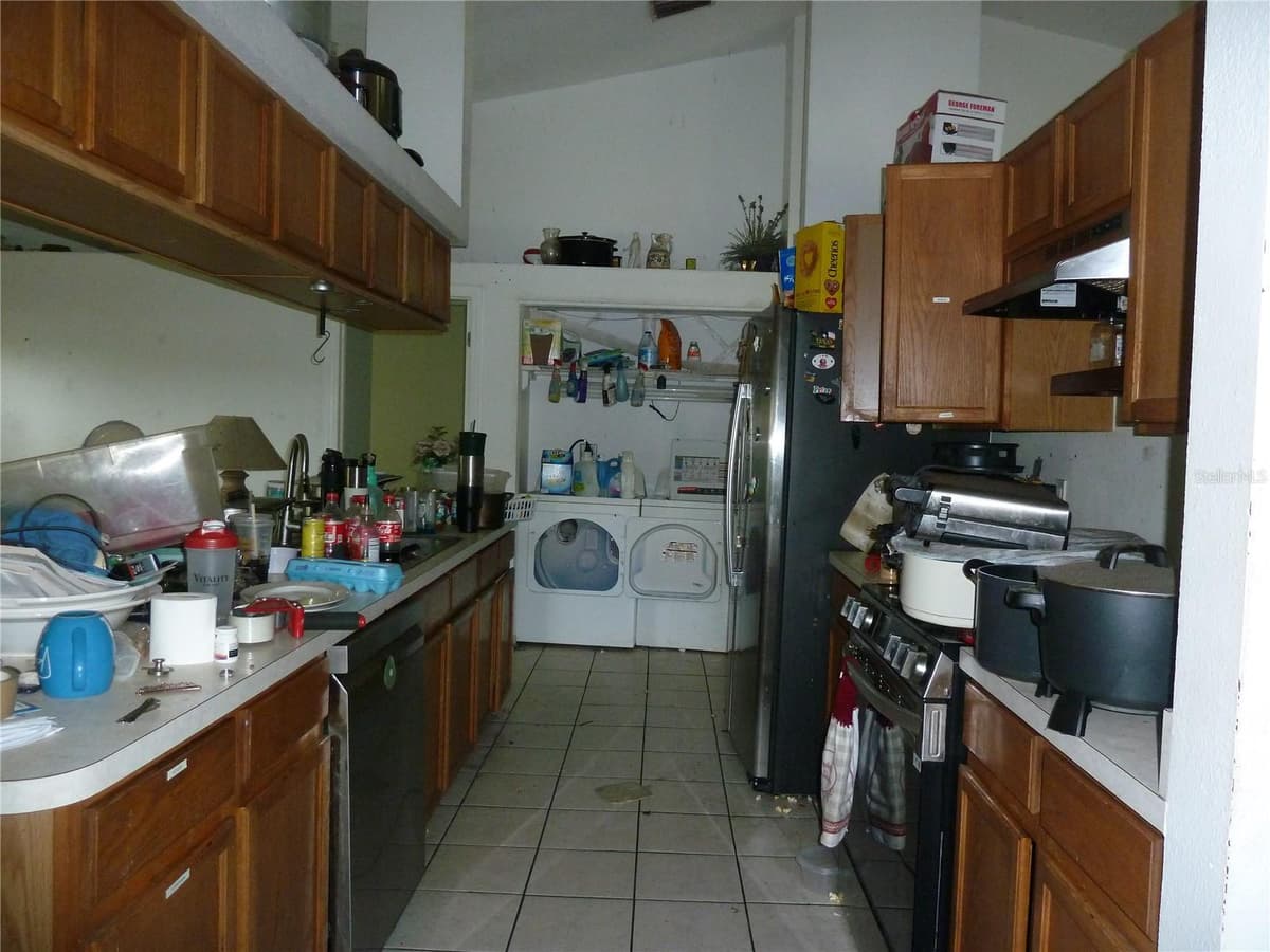 5 JUPITER AVENUE — photo 2 of 18