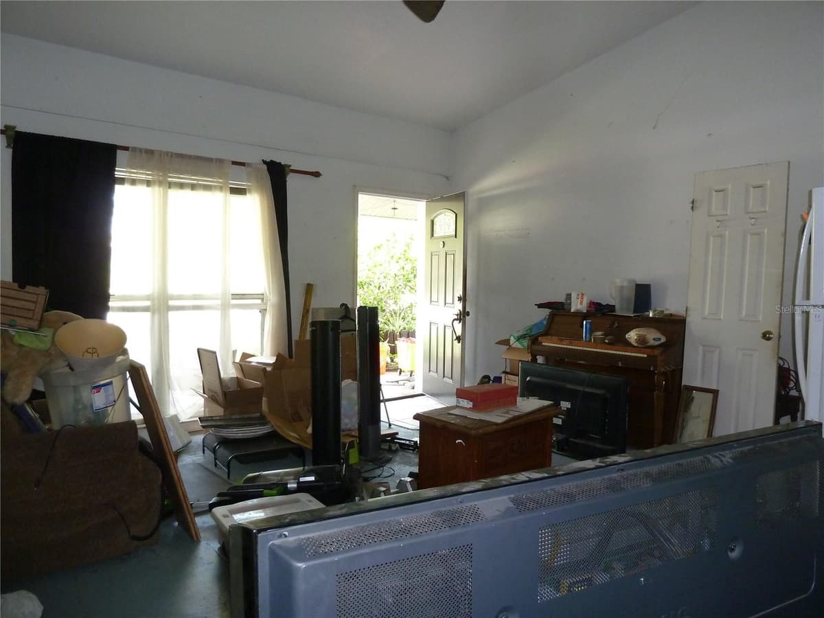 5 JUPITER AVENUE — photo 17 of 18