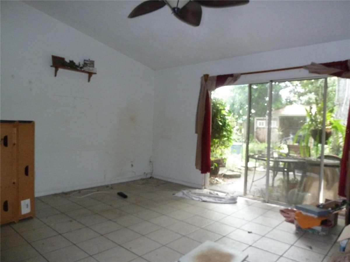 5 JUPITER AVENUE — photo 6 of 18