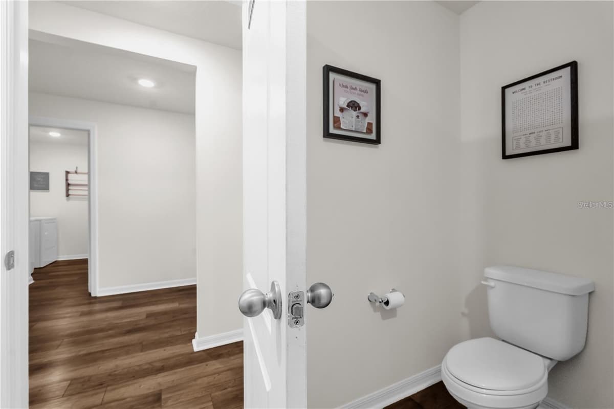 1898 9TH AVENUE — photo 15 of 34