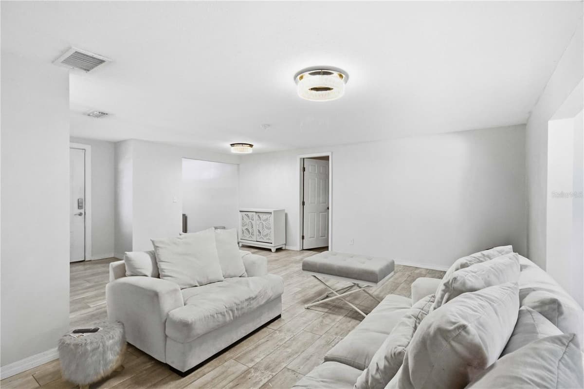 603 60TH AVENUE — photo 14 of 45