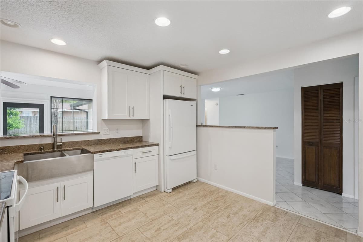 1298 MADELENA AVENUE — photo 8 of 20