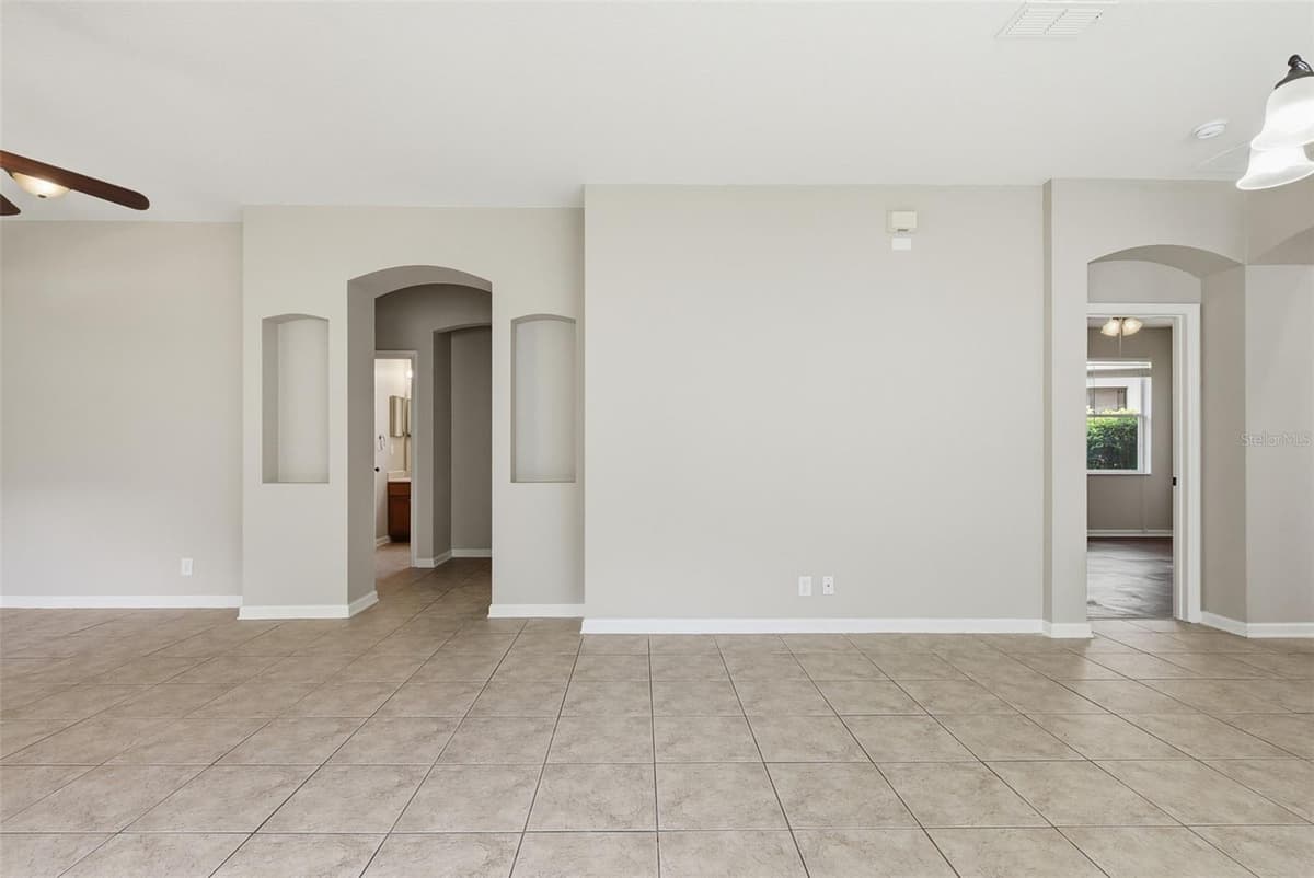 207 MANOR VIEW LANE — photo 12 of 33