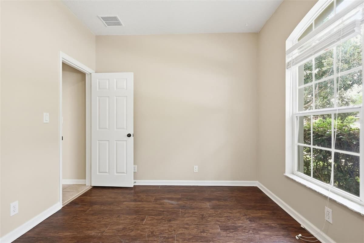207 MANOR VIEW LANE — photo 21 of 33