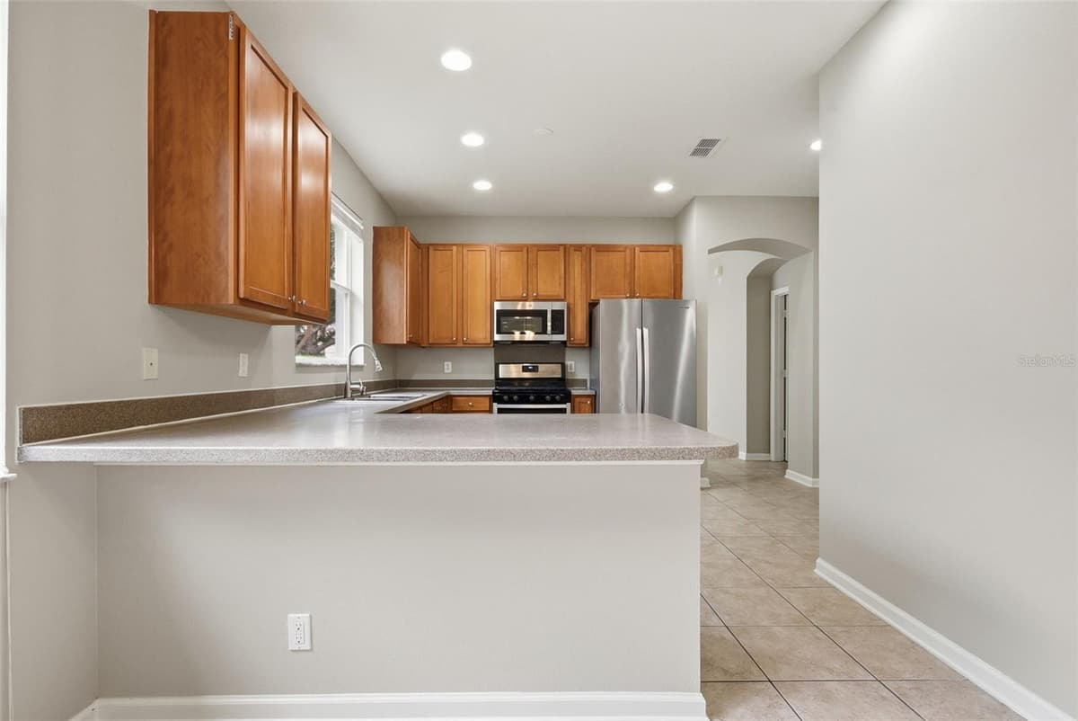 207 MANOR VIEW LANE — photo 14 of 33
