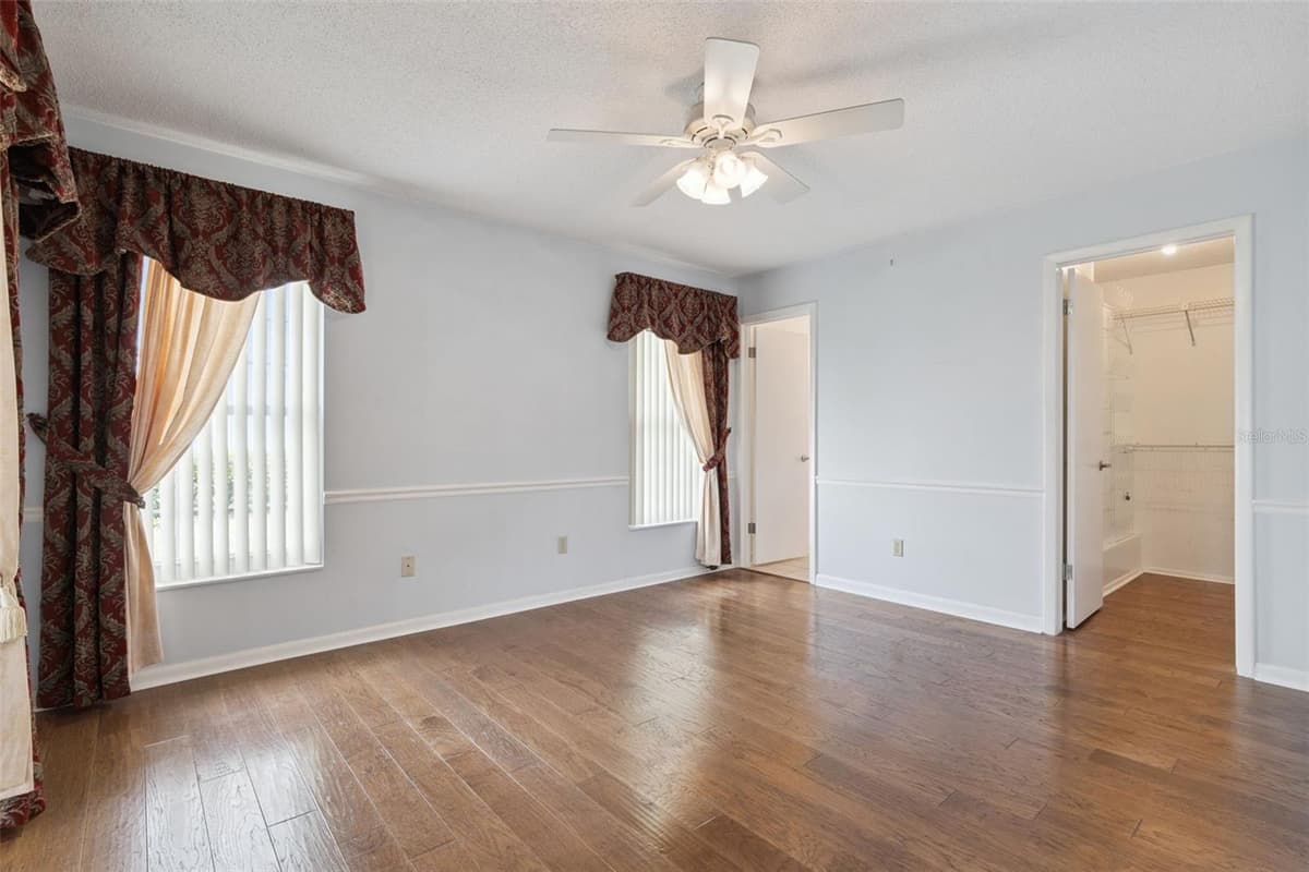 1391 AVALON BOULEVARD — photo 11 of 40