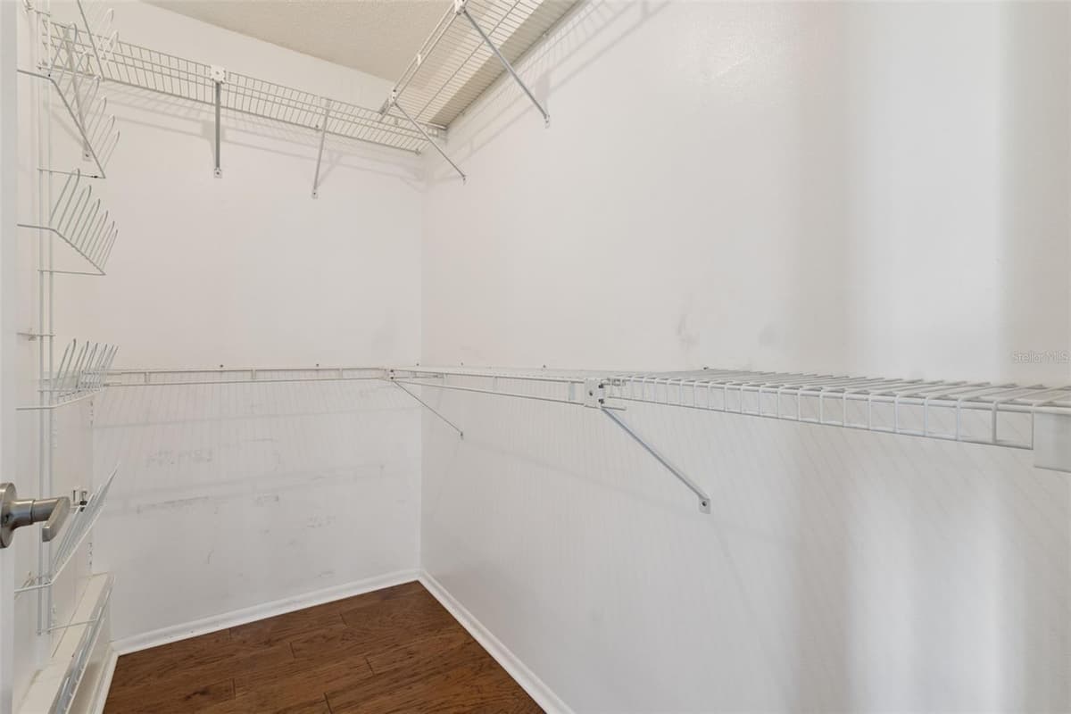 1391 AVALON BOULEVARD — photo 13 of 40
