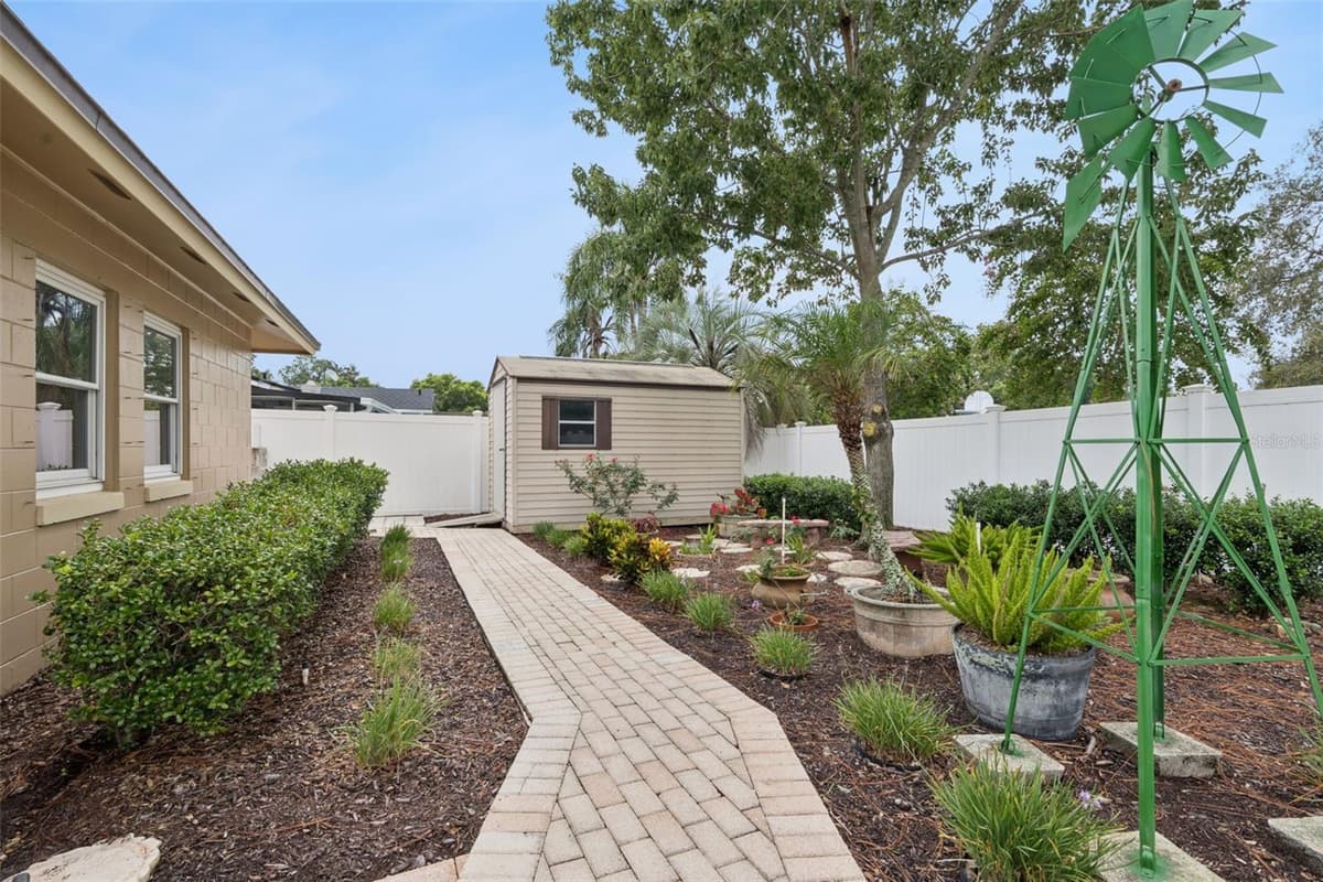 1391 AVALON BOULEVARD — photo 30 of 40