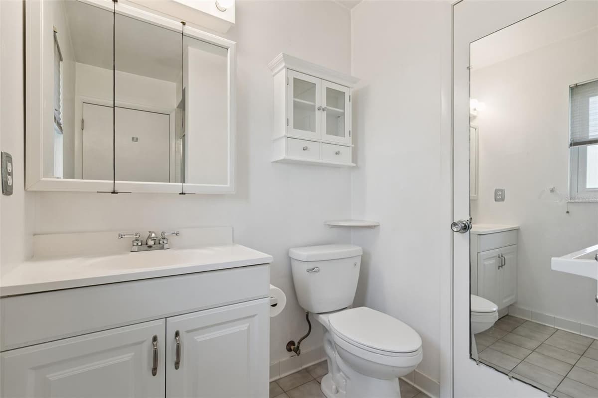1391 AVALON BOULEVARD — photo 14 of 40