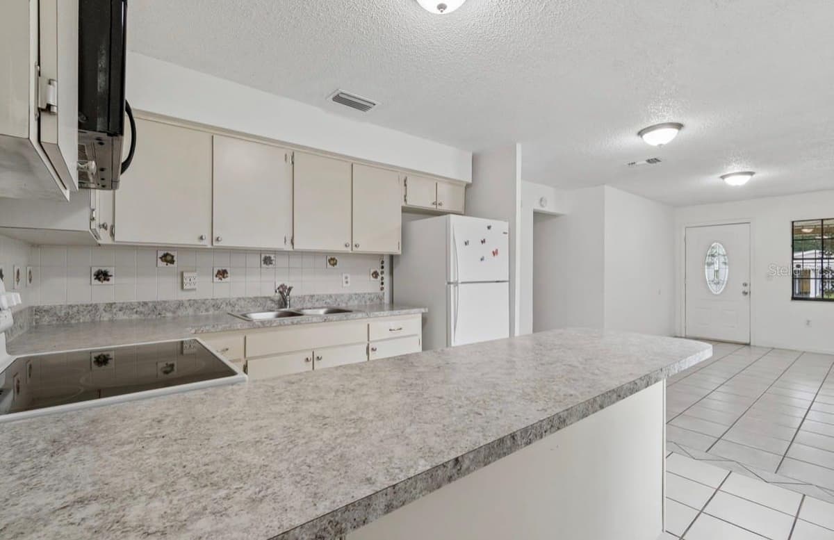 7516 CORTEZ STREET — photo 4 of 65