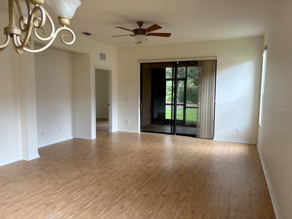 229 SHELL FALLS DRIVE — photo 14 of 19