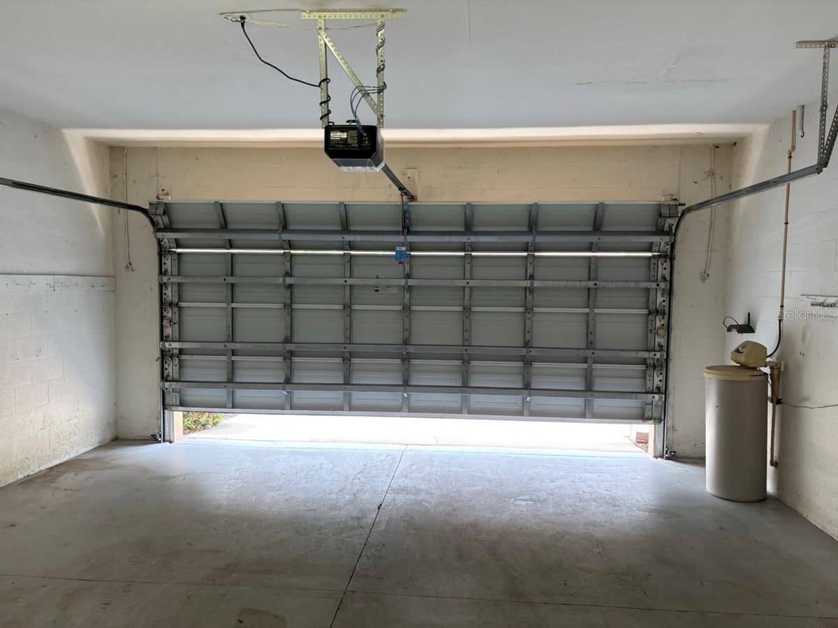 229 SHELL FALLS DRIVE — photo 10 of 19