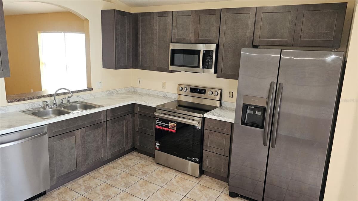 12629 EVINGTON POINT DRIVE — photo 4 of 11