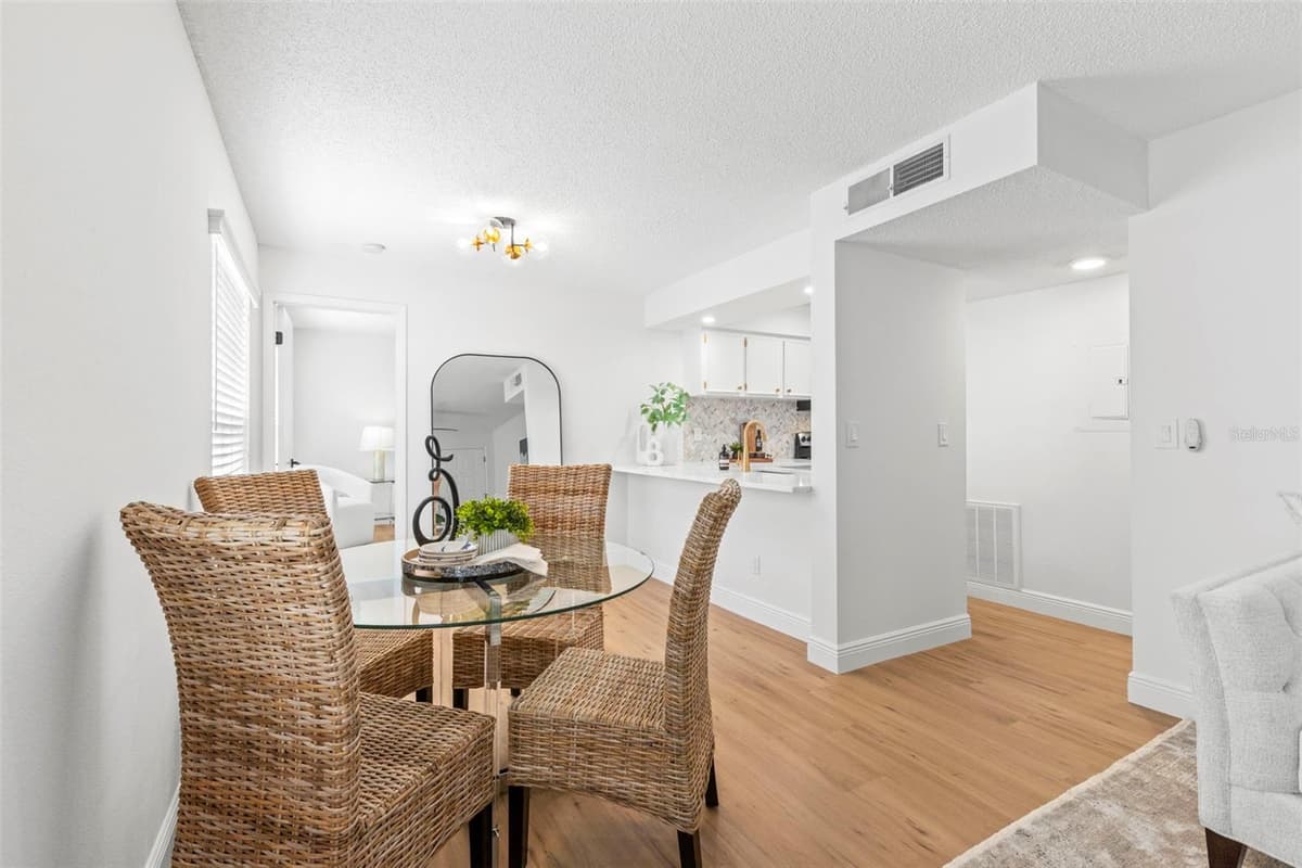 2981 BONAVENTURE CIRCLE — photo 4 of 25