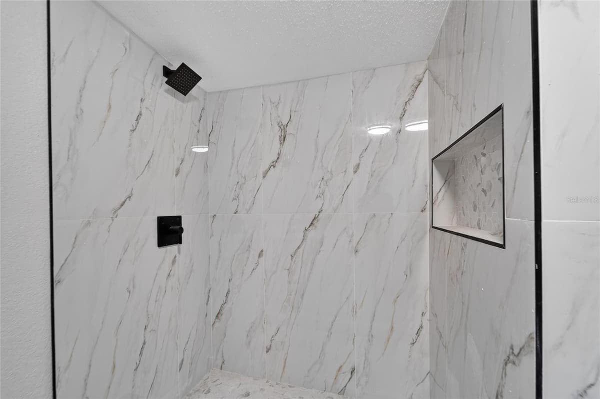 8809 DYER ROAD — photo 34 of 60