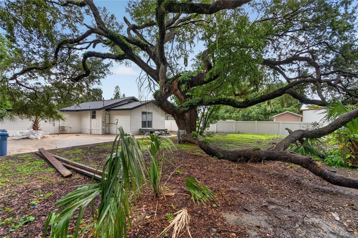 8809 DYER ROAD — photo 49 of 60