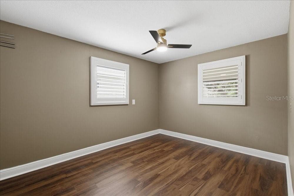 171 STANLEY BELL DRIVE — photo 21 of 33