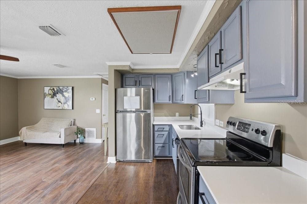 171 STANLEY BELL DRIVE — photo 12 of 33