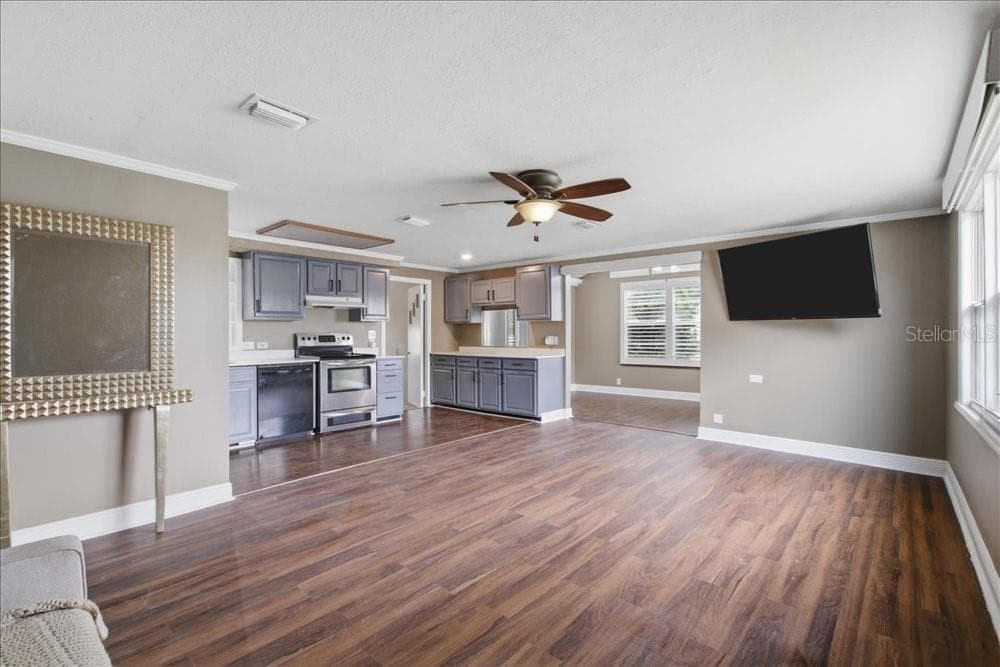 171 STANLEY BELL DRIVE — photo 10 of 33
