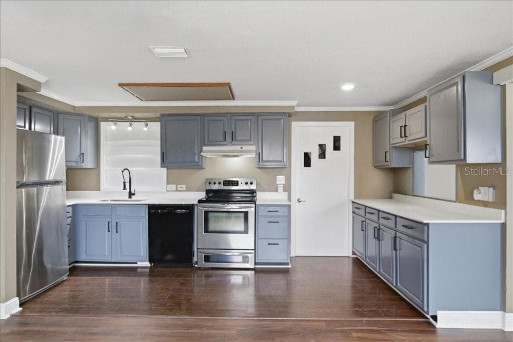 171 STANLEY BELL DRIVE — photo 11 of 33