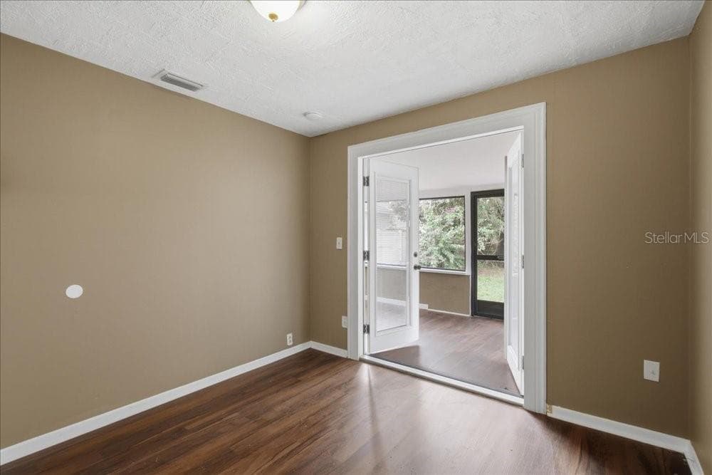 171 STANLEY BELL DRIVE — photo 18 of 33