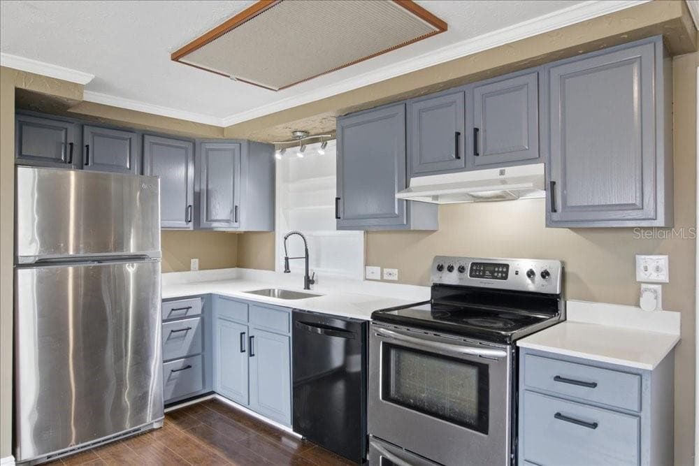 171 STANLEY BELL DRIVE — photo 15 of 33