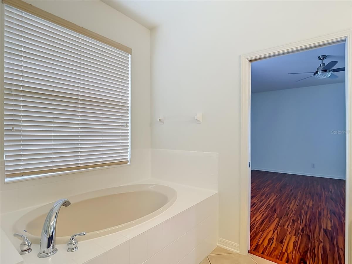220 RONJA LANE — photo 44 of 95