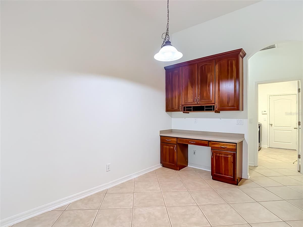 220 RONJA LANE — photo 22 of 95