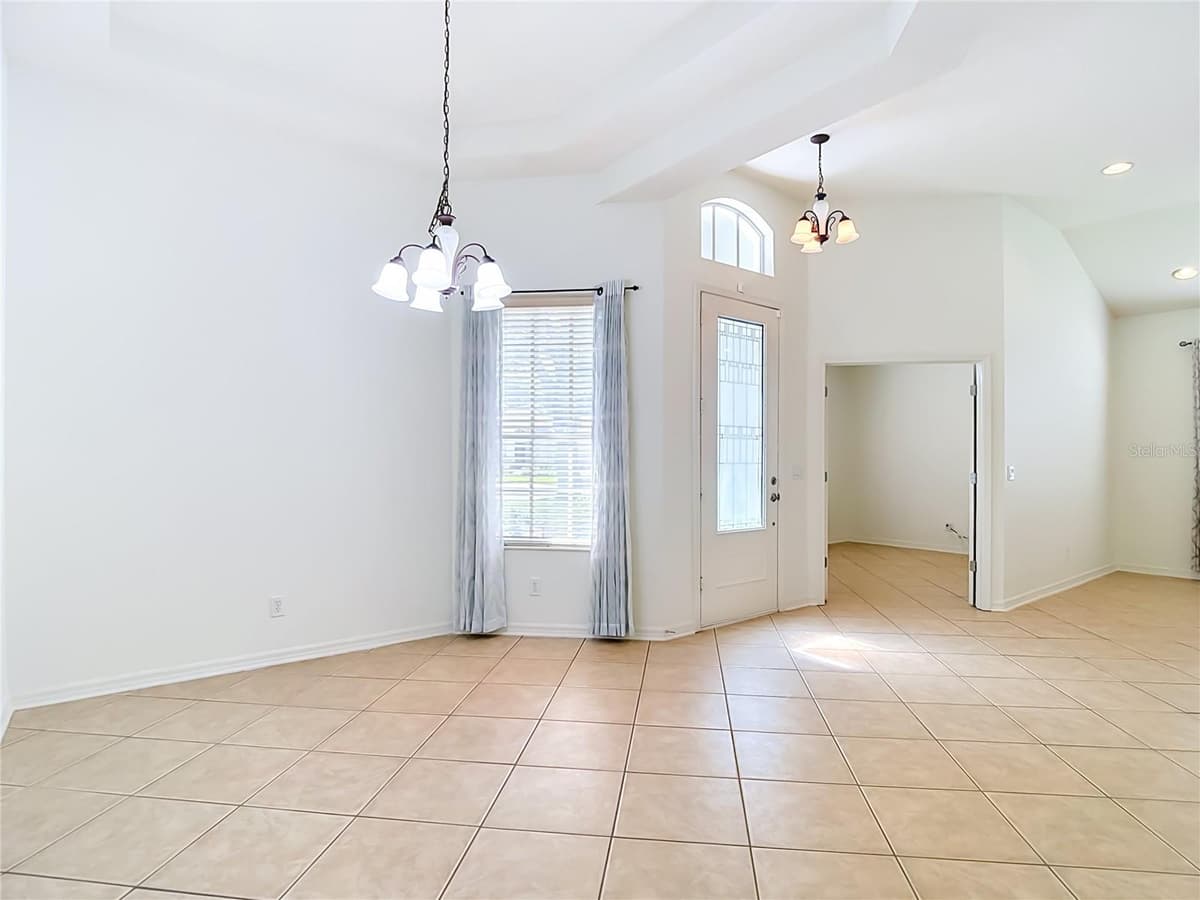 220 RONJA LANE — photo 14 of 95