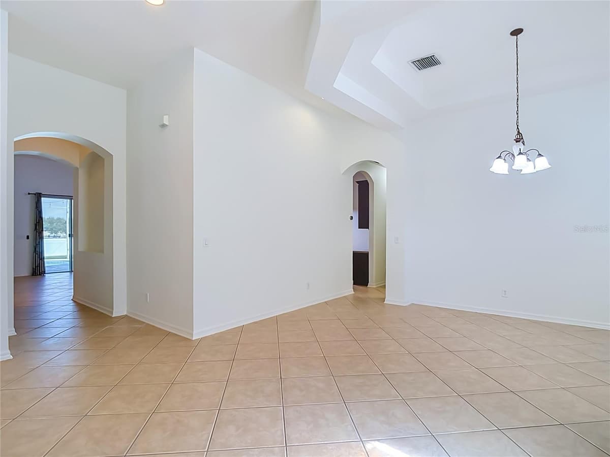 220 RONJA LANE — photo 11 of 95
