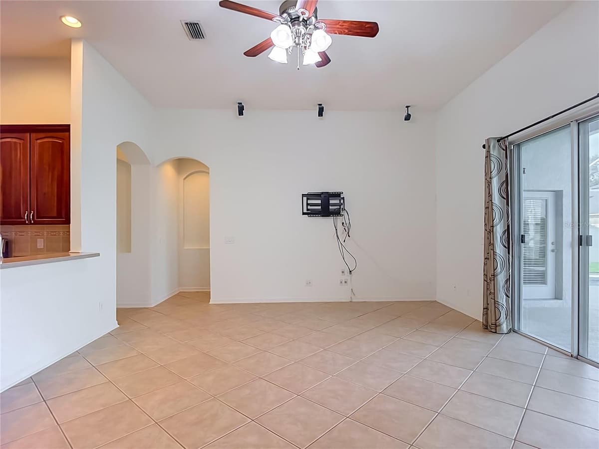 220 RONJA LANE — photo 19 of 95