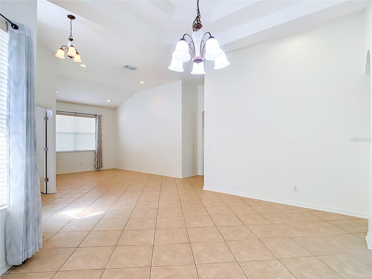 220 RONJA LANE — photo 13 of 95