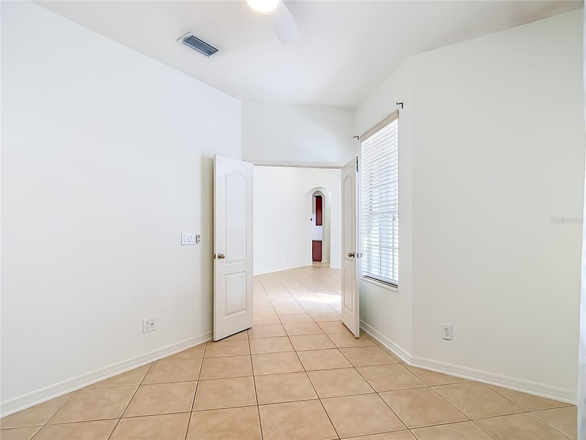 220 RONJA LANE — photo 35 of 95