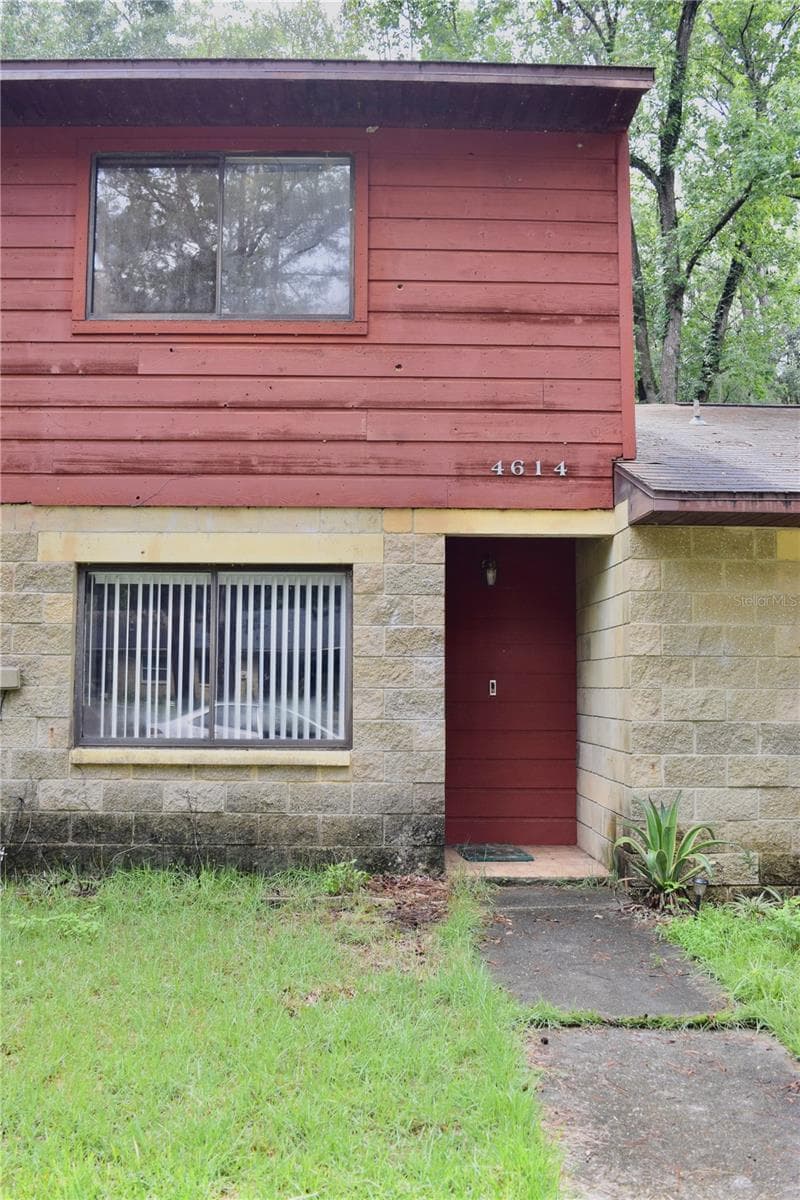 4614 67TH TERRACE — photo 8 of 43