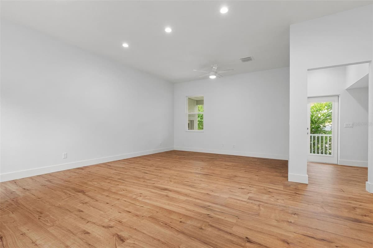 385 GEORGIA AVENUE — photo 18 of 53