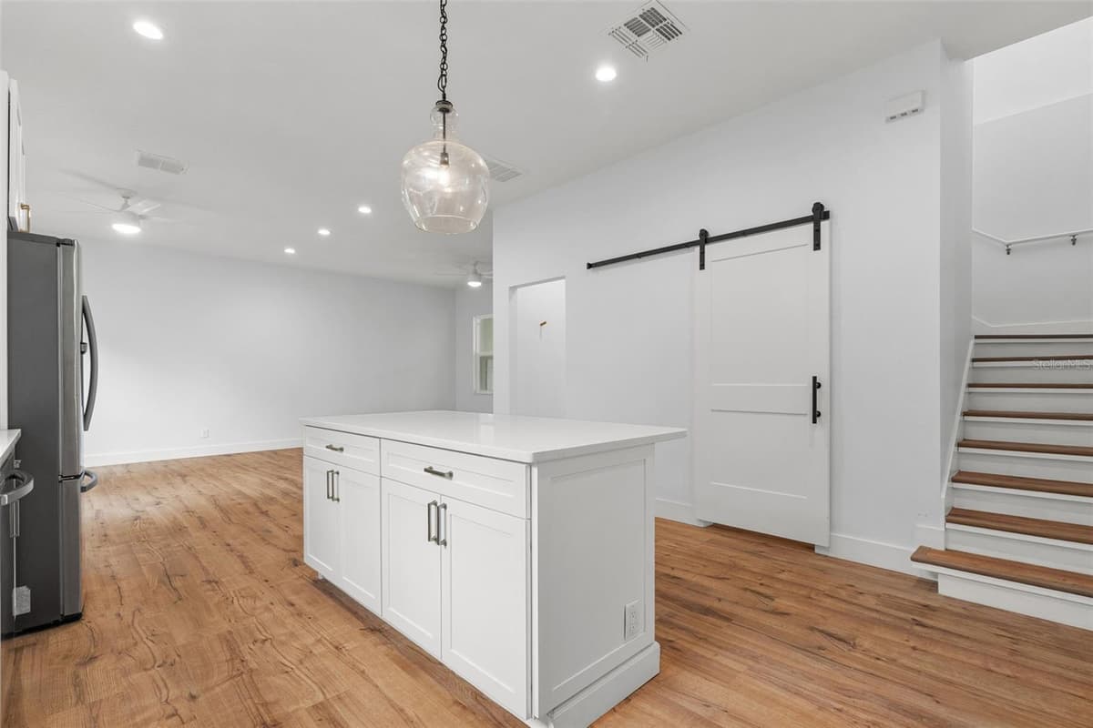 385 GEORGIA AVENUE — photo 15 of 53