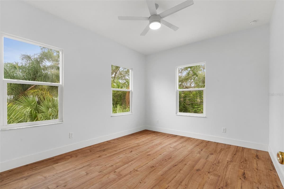 385 GEORGIA AVENUE — photo 28 of 53