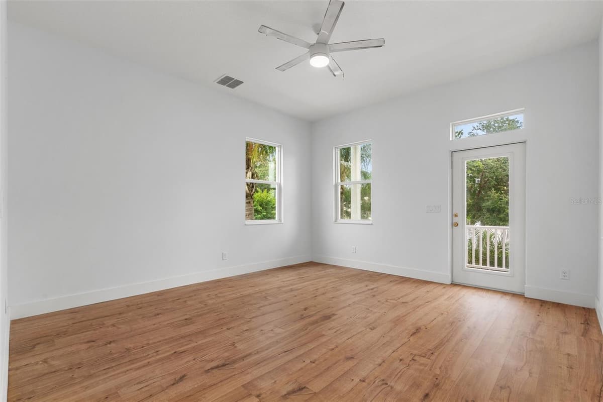 385 GEORGIA AVENUE — photo 7 of 53