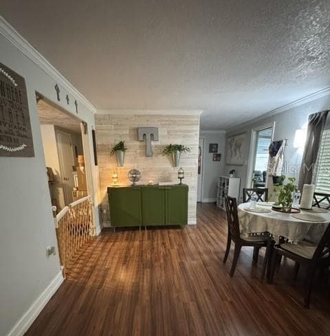 8304 EVERGREEN AVENUE — photo 9 of 16