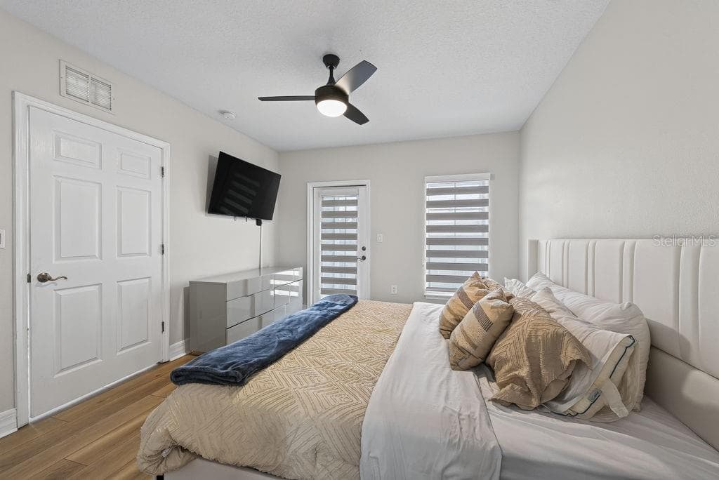 4546 BAY SPRING COURT — photo 27 of 51