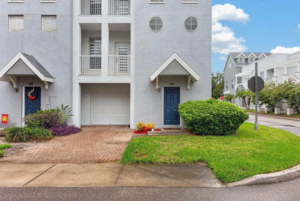 4546 BAY SPRING COURT — photo 3 of 51