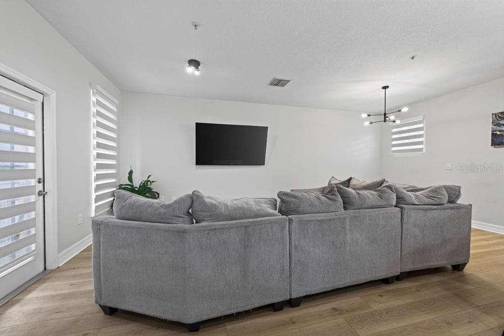 4546 BAY SPRING COURT — photo 10 of 51