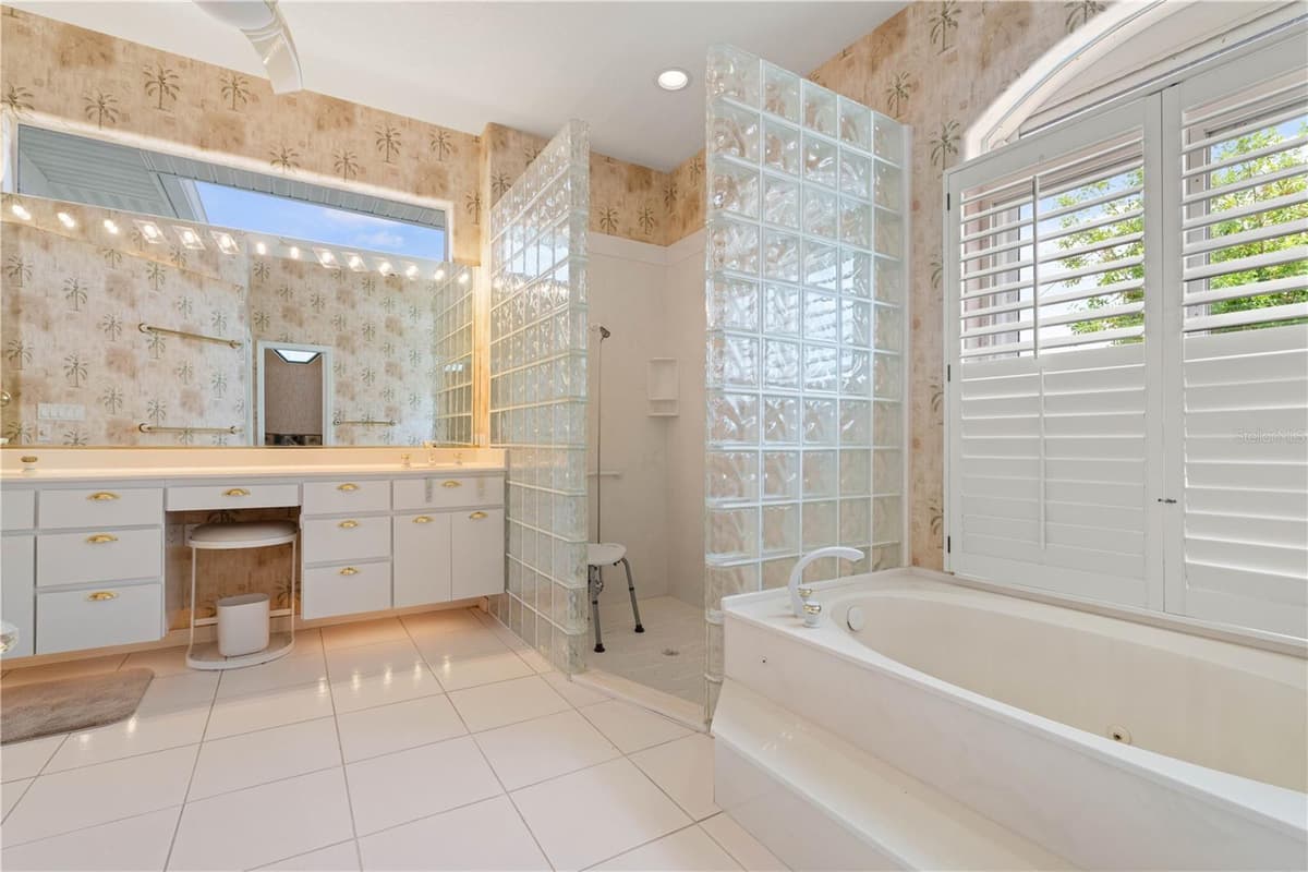2819 DEBORAH DRIVE — photo 40 of 64