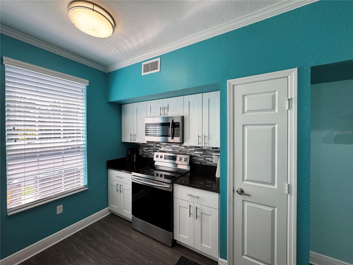 9288 LAKE CHASE ISLAND WAY — photo 10 of 63