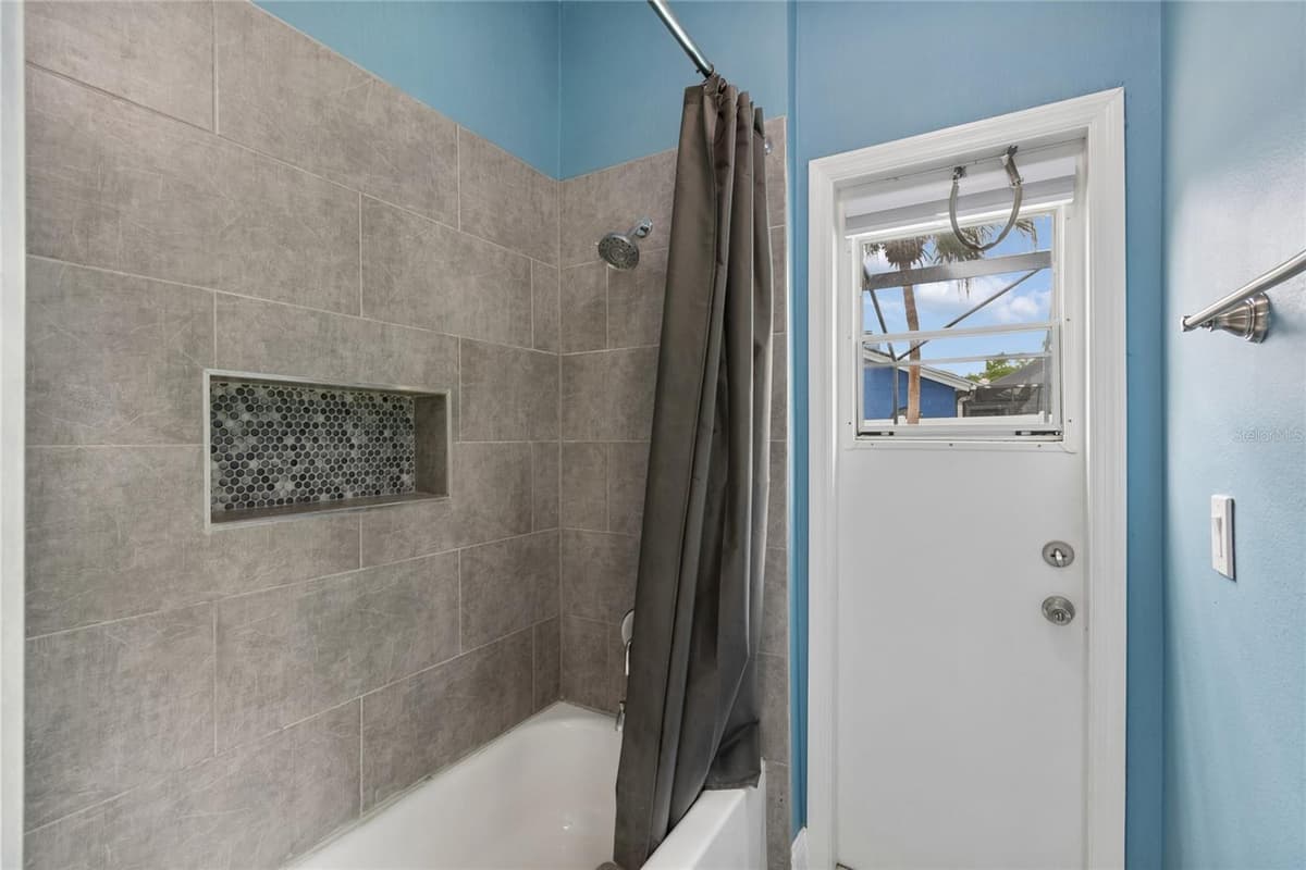 1552 THORNHILL CIRCLE — photo 31 of 55