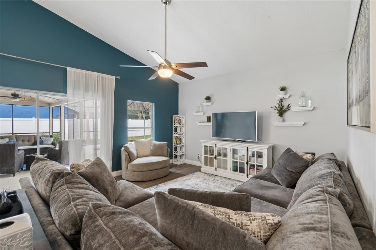 1552 THORNHILL CIRCLE — photo 15 of 55