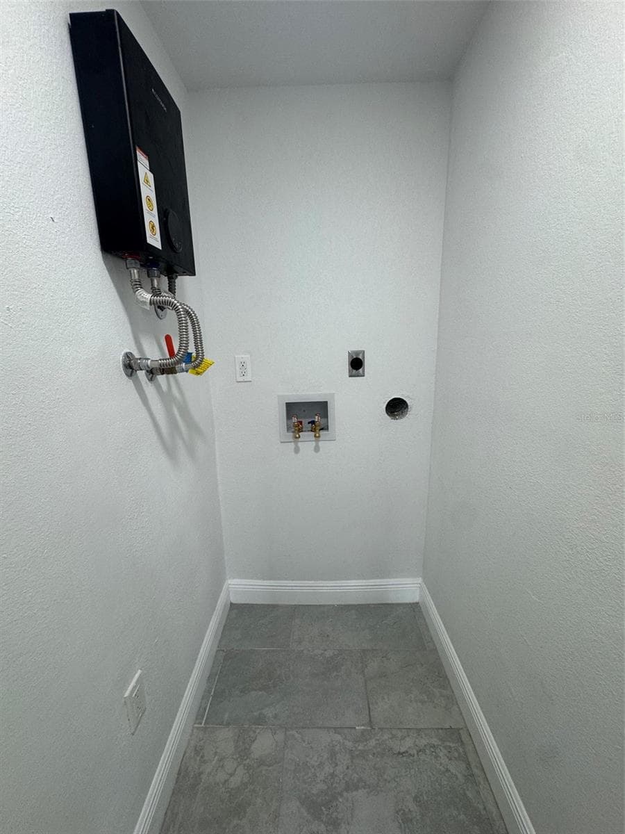 6840 RUNNEL DRIVE — photo 11 of 18